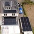 Solarmodule auf mehreren Dachflächen eines Wohnhauses