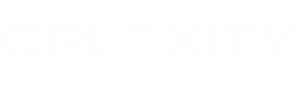 QPLexity Solutions GmbH Logo in Weiß auf grünem Hintergrund.