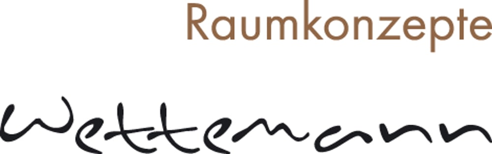 "Raumkonzepte Wettemann" in brauner und schwarzer Schrift auf weißem Hintergrund.