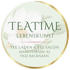 Rundes Logo "TEATIME Lebenskunst Tee Laden & Tee Salon, Marktstraße 42, 71522 Backnang" mit weißer Blüte.