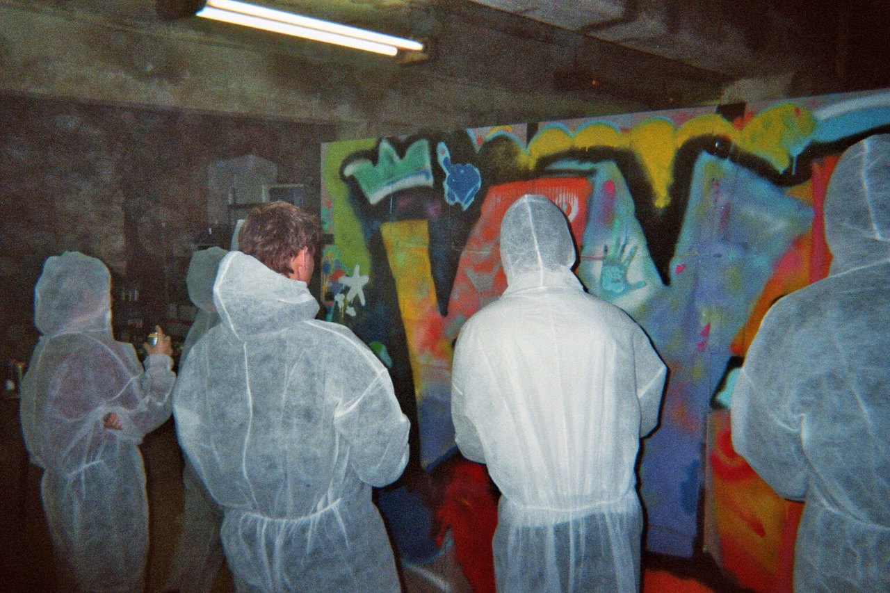 Team beim gemeinsamen Graffiti-Workshop