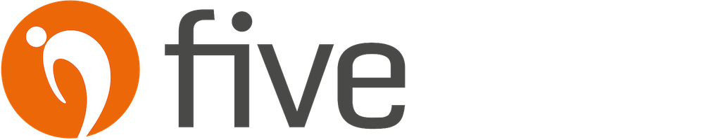 Logo von five mit weißer, stilisierter Person in orangefarbenem Kreis und grauem Text "five".