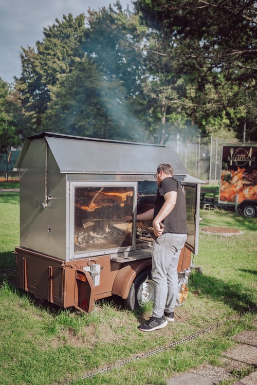 Spanferkel frisch gegrillt