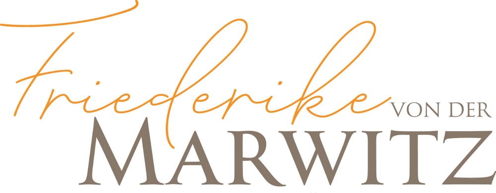 Schriftzug "Friederike von der MARWITZ" in Orange und Grau. Logo