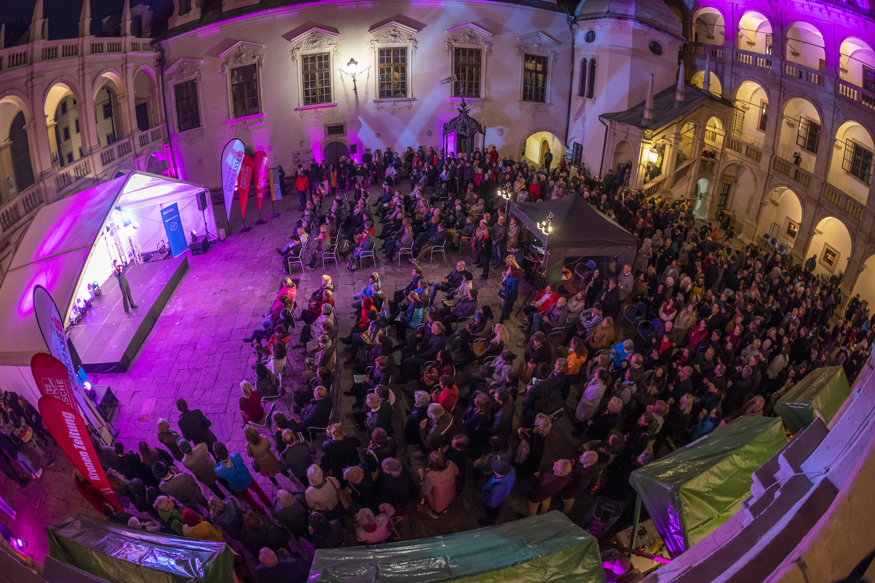 The Swingles closing the Long Night of Choirs in the Landhaushof, Voices of Spirit 2023, Graz
