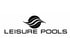 Leisure Pools Logo mit einer schwarzen Kreisgrafik und Wellenlinien über dem Markennamen in serifenloser Schrift.