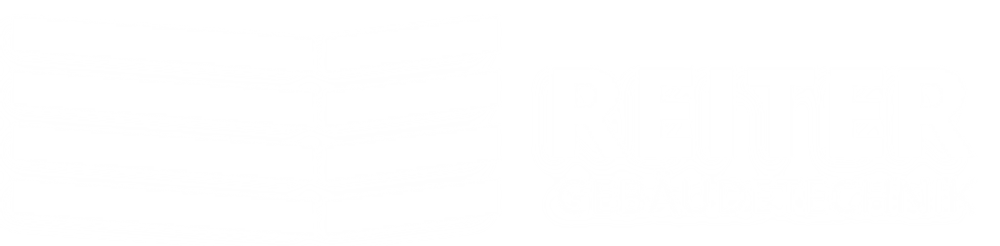 Logo von REITER GEBÄUDETECHNIK mit weißem Schriftzug und abstraktem Lamellen-Symbol auf schwarzem Hintergrund.
