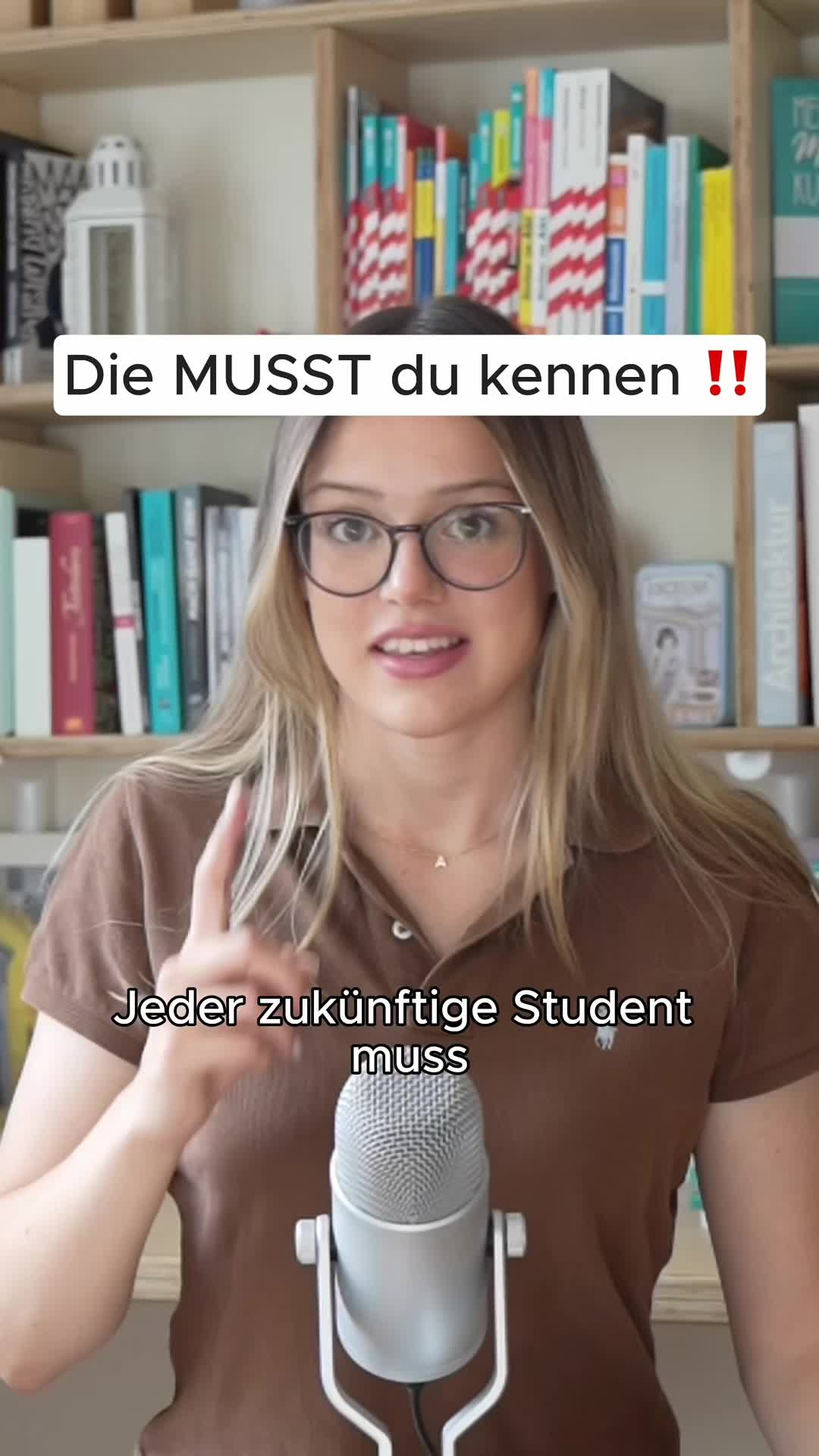 Vorstellung der Big 4 und des dualen Studiums bei PwC in Wirtschaftsprüfung, Steuerberatung und internen Bereichen wie Marketing oder Data Science.