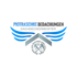 Piotraschke Bedachungen Dachdeckermeister Logo, blauer Schriftzug mit Flügeln, darunter graues Dachsymbol.