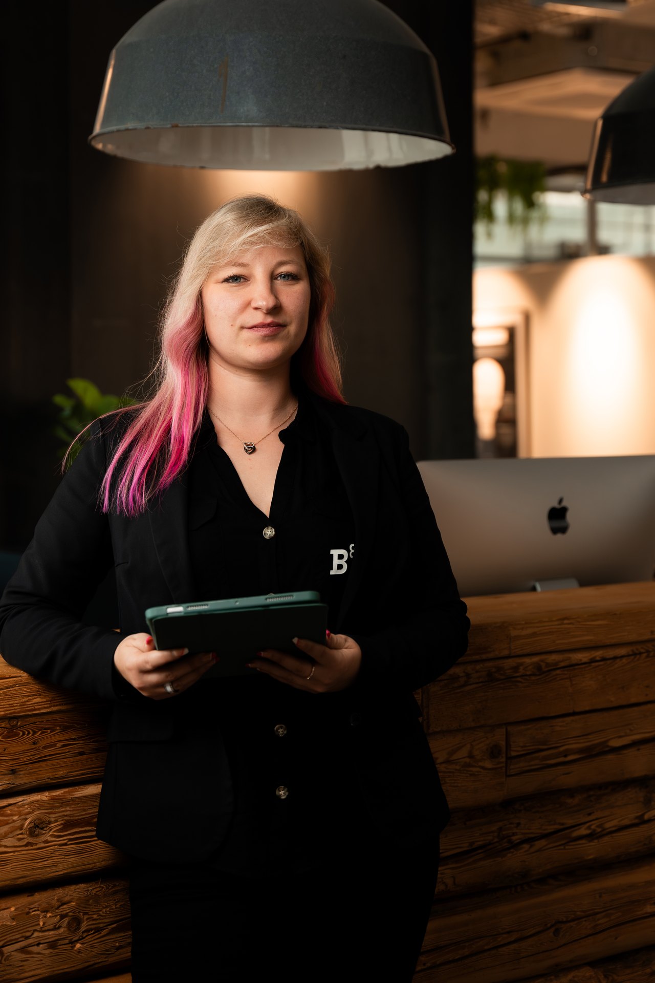 Julia Guilmin, Rezeptionsleitung