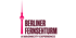 Logo mit pinker Silhouette des Berliner Fernsehturms und Text: BERLINER FERNSEHTURM A MAGNICITY EXPERIENCE.