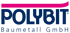 POLYBIT Baumetall GmbH Logo in Blau und Pink auf grünem Hintergrund.