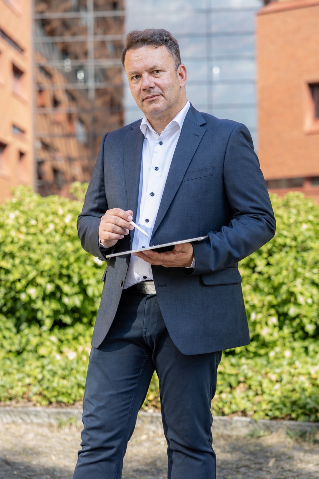 Jörg Wenke, Geschäftsführer der Allianz Generalvertretung Wenke OHG in Delitzsch, Businessporträt aus einem Business-Shooting mit Visual Storytellers Leipzig