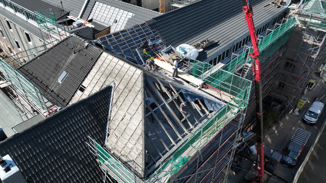 Steildach mit neuer Ziegeleindeckung