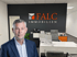 Heiko Höcker im Büro der FALC Immobilien