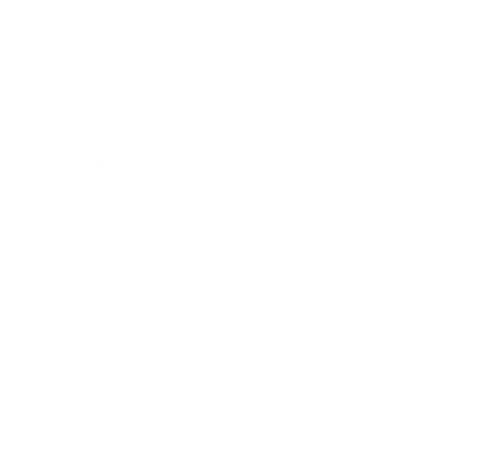 Weißes Workfuel Logo mit stilisiertem Globus und Mensch auf grünem Hintergrund, dazu "Gesunde Unternehmen gestalten".