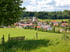 Idyllisches Dorfpanorama von Eberhardzell im Sommergrün