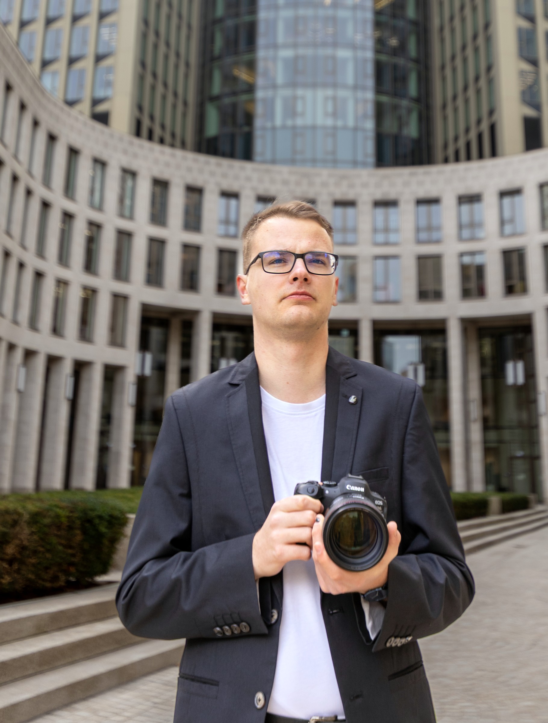 Lukas Wolf – Fotograf – Strategieexperte – Backoffice, Visual Storytellers