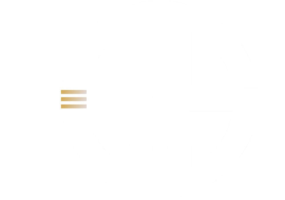 Abstraktes Logo mit weißem Kreis, der Buchstaben „C“ und „S“ bildet, links drei goldene Linien.