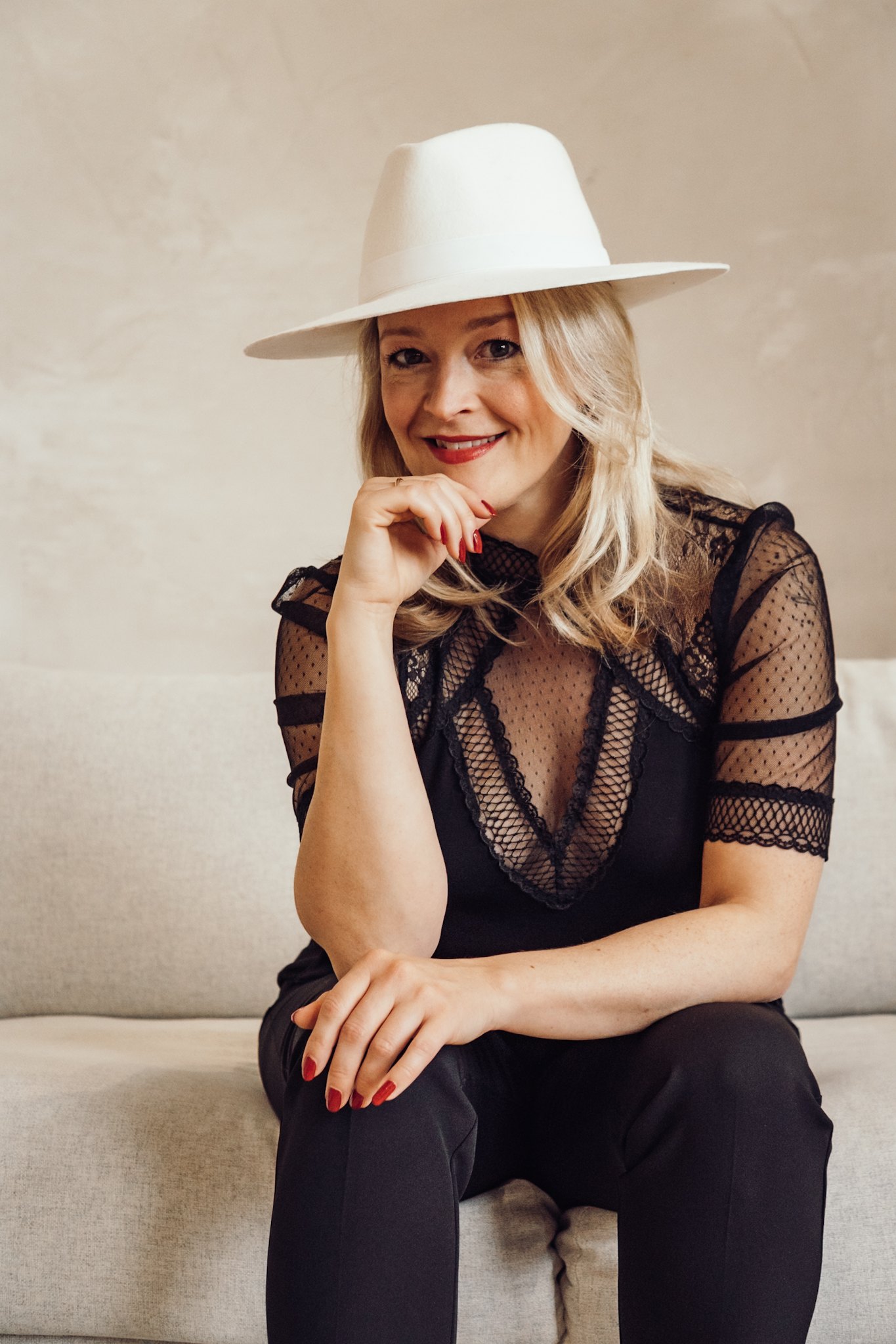 Mandy-Marie Mahrenholz, Gastgeberin von The Art of Presence