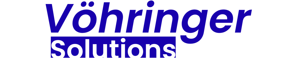 Vöhringer Solutions Logo in Blau auf grünem Hintergrund.
