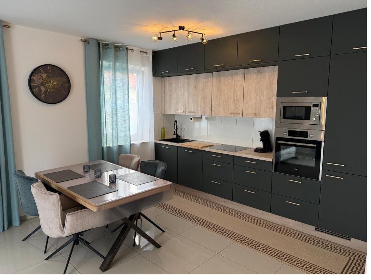 Stilvolles Apartment – Wohnen & Kochen