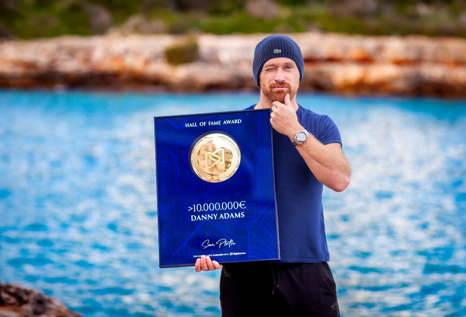 Danny Adams mit dem Digistore24 Hall of Fame Award für über 10 Millionen Euro Umsatz