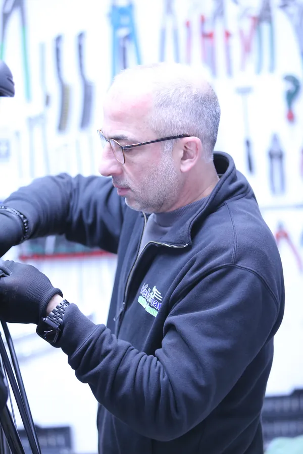 eBike-Reparatur in der Veloman-Werkstatt