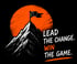 Fahne auf Bergspitze vor orangefarbener Sonne; Text: "LEAD THE CHANGE. WIN THE GAME."