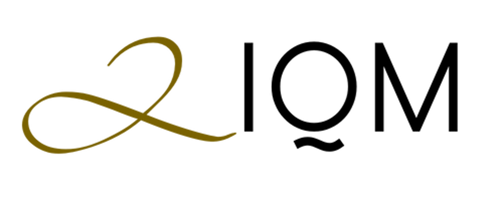 „IQM Logo – Symbol für Qualität, Bewusstheit und Entwicklung.“