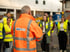 Seminargruppe in Warnwesten beim praktischen Teil im Hafen von Bremerhaven