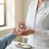 Gesundheit am Finger: Was ein kleiner Blutstropfen über Sie verrät