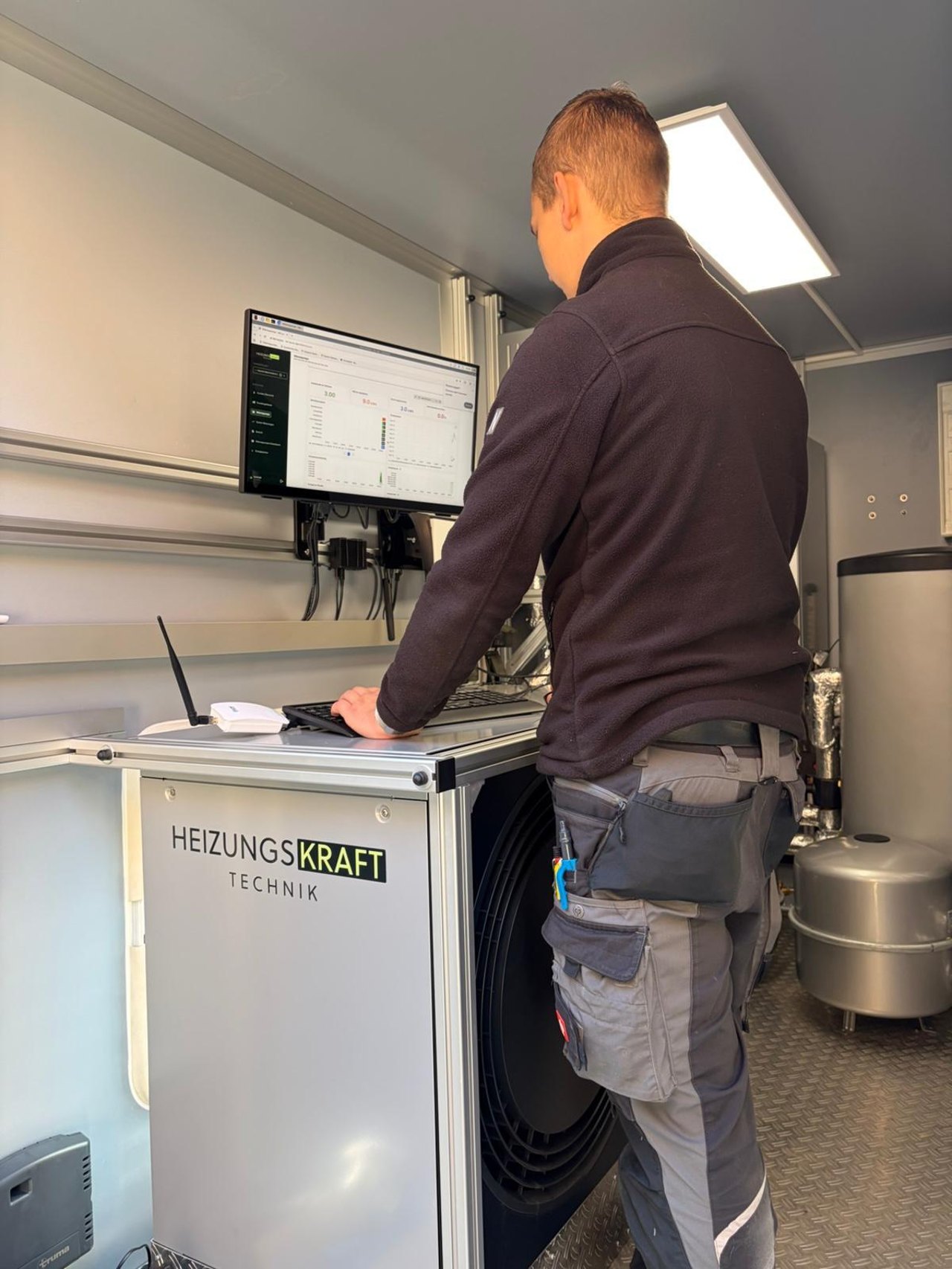 Auswertung der Messwerte am Monitor im Messlabor