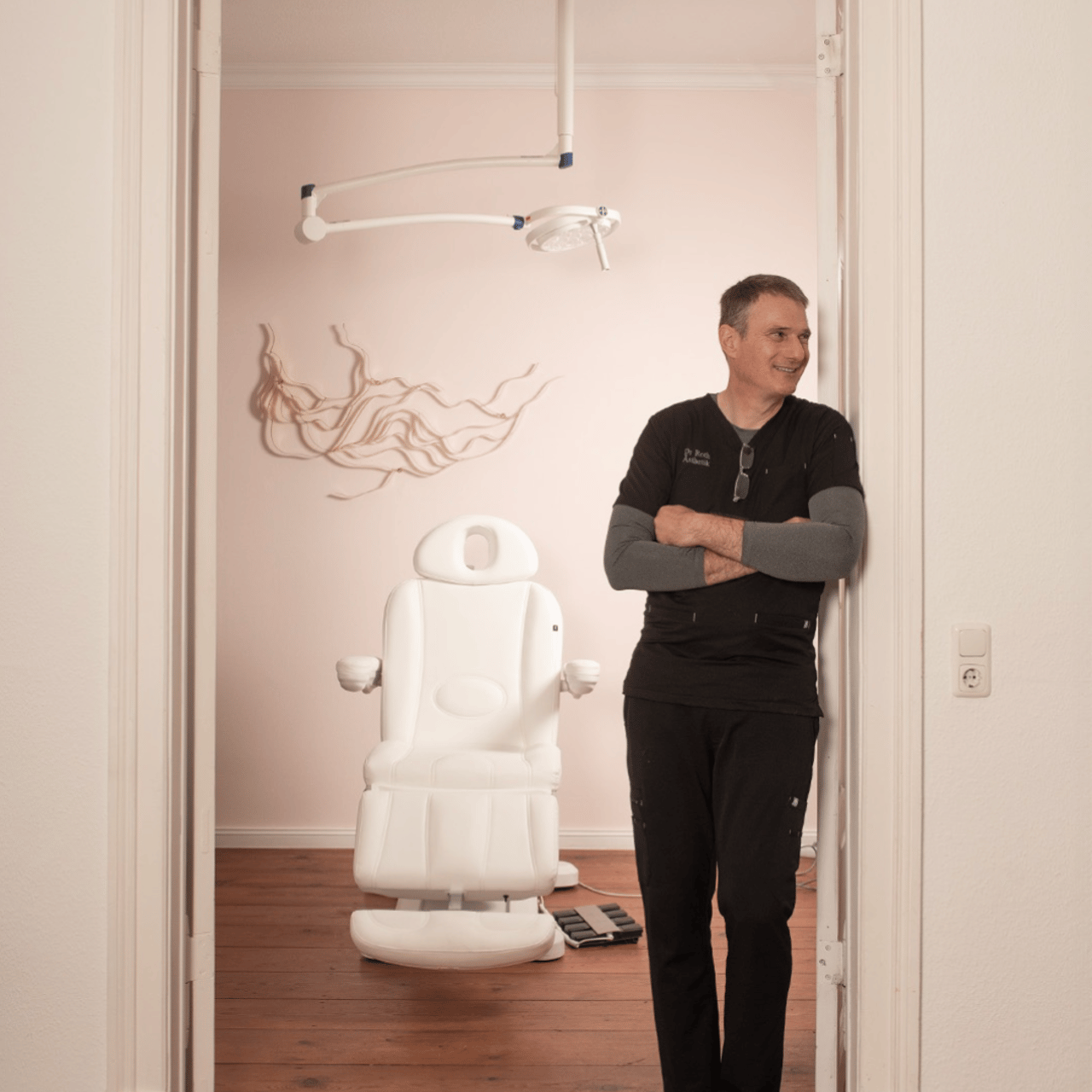 Dr. Johannes Roth
