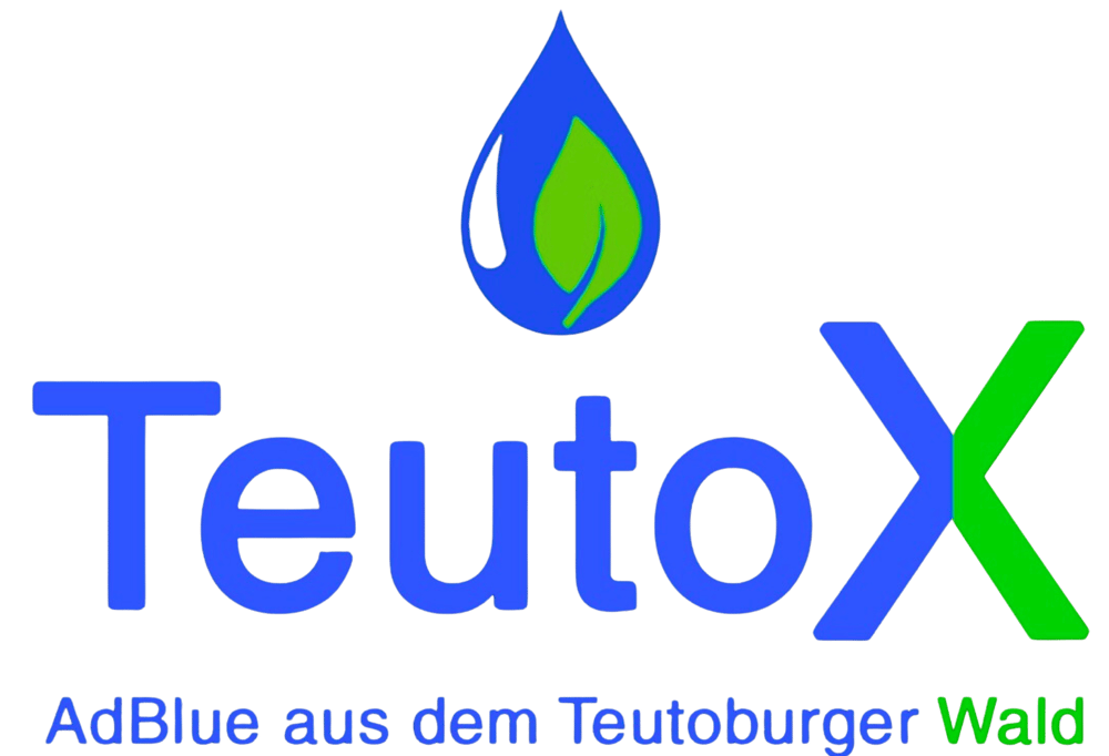 Blauer Tropfen mit grünem Blatt, darüber „TeutoX“ in Blau und Grün, darunter „AdBlue aus dem Teutoburger Wald“.