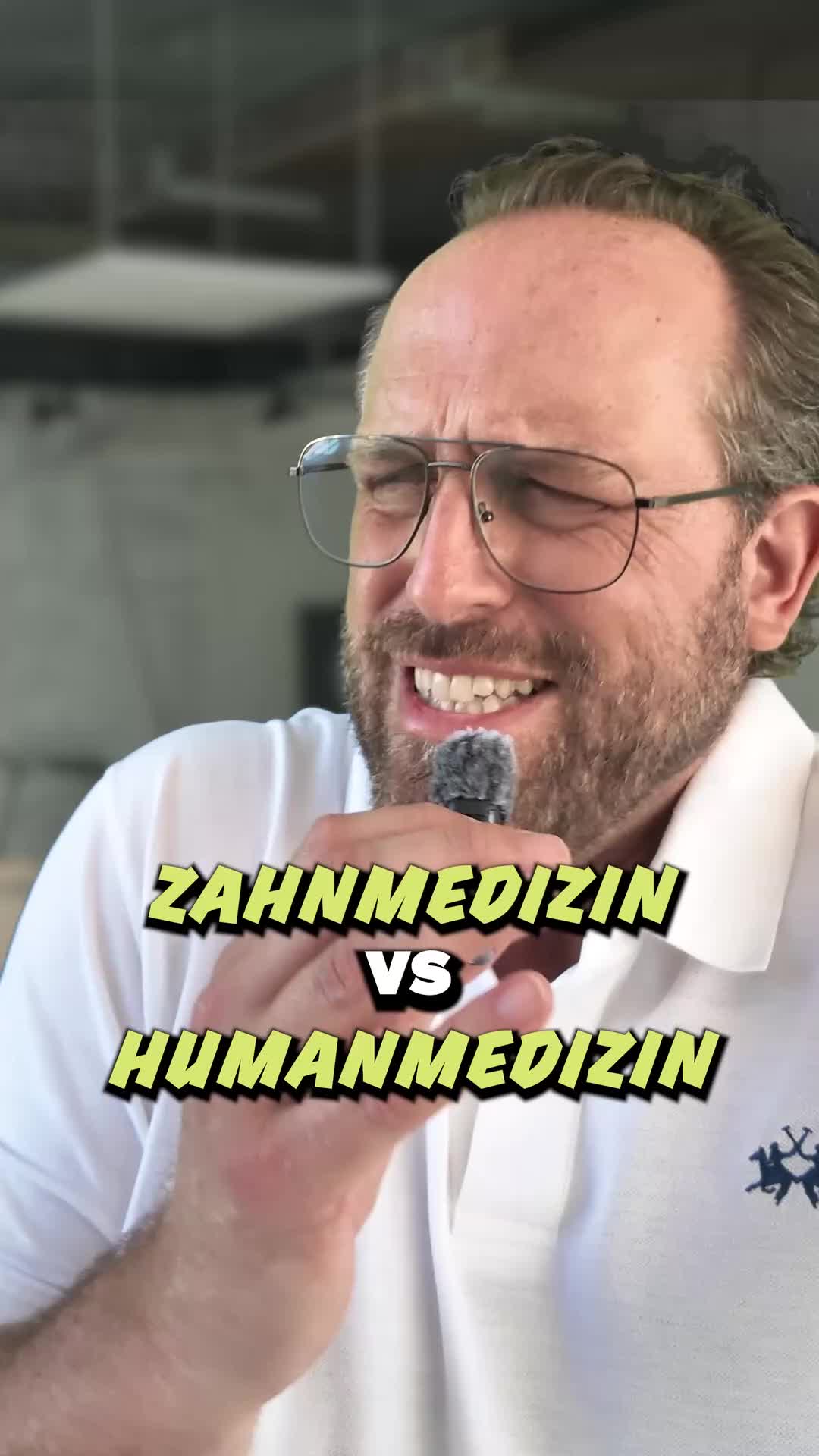 Standbild aus dem Video Zahnmedizin vs. Humanmedizin für die MHB Theodor Fontane