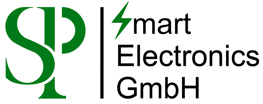 Grünes "SP" Logo mit schwarzer vertikaler Linie, rechts daneben "Smart Electronics GmbH", wobei das "S" in Smart ein Blitz ist.