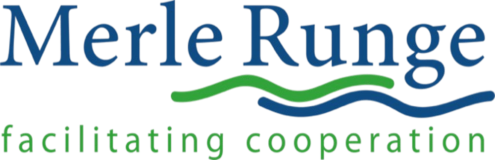 Merle Runge Logo mit zwei Wellenlinien und dem Text "facilitating cooperation".