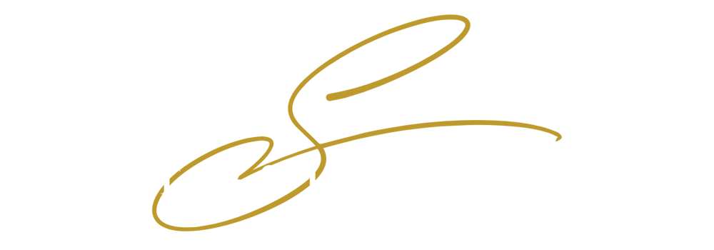 Weißes Logo von Sixty Sun Solar mit einem geschwungenen S auf schwarzem Hintergrund.