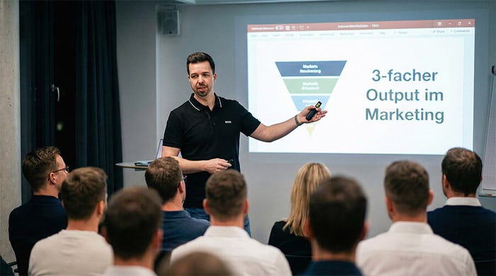 Seminar – Gordon vor Gruppe