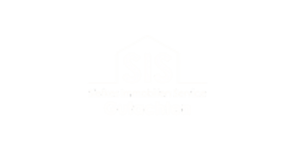 Weißes SIS-Logo auf grünem Hintergrund, umrahmt von einem Haus, mit dem Text "Sachverständigen Service Gutachten".