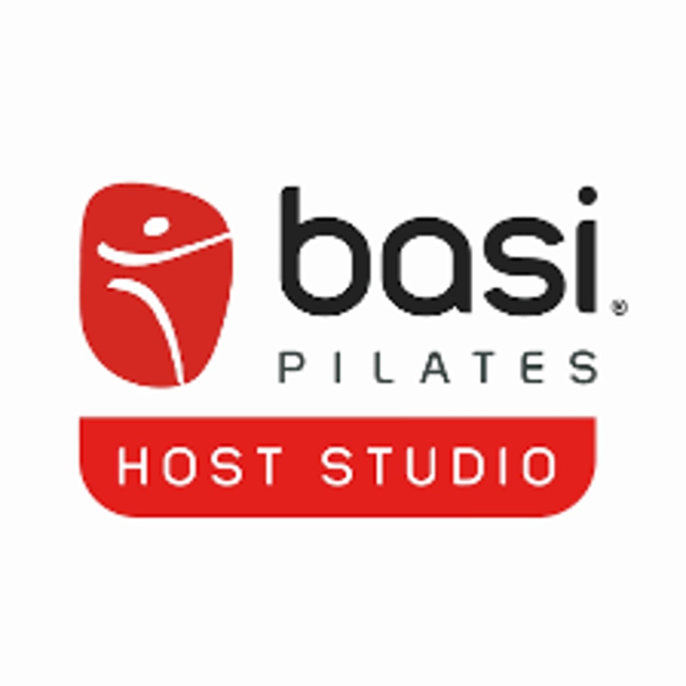 BASI Pilates Host Studio Logo mit rotem Symbol einer abstrakten menschlichen Figur.