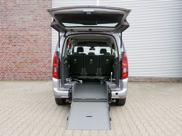 Citroën Berlingo mit Heckausschnitt – Bild 7