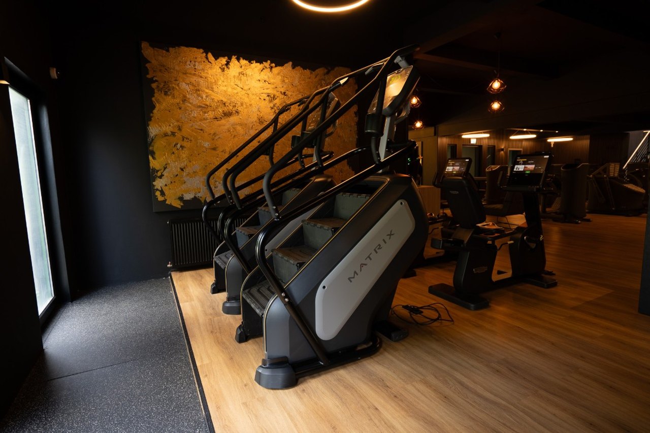 Design und Kunst vereint im Cardio Bereich im SPORTS AND MOTION Club Erftstadt