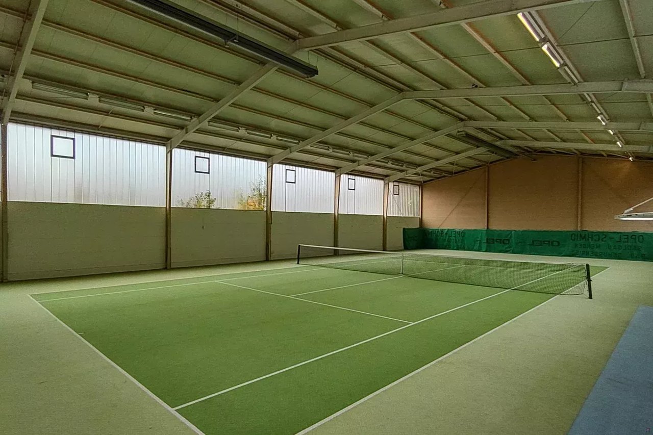 Tennishalle
