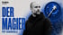 Pep Guardiola blickt nach rechts neben dem blauen Text „DER MAGIER“ und einem Zauberstab-Symbol auf grauem Hintergrund.