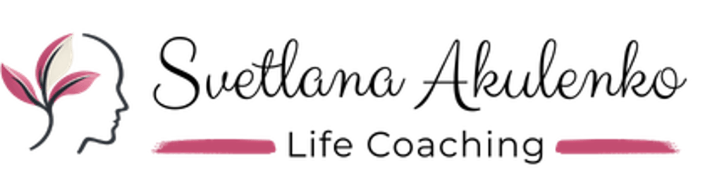 Logo mit Profilkopf, der Pflanzenblätter enthält, und dem Text "Svetlana Akulenko Life Coaching".