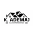 Logo von K. Ademaj Bauunternehmen mit Häuserdächern und einem Hammer als grafische Elemente.