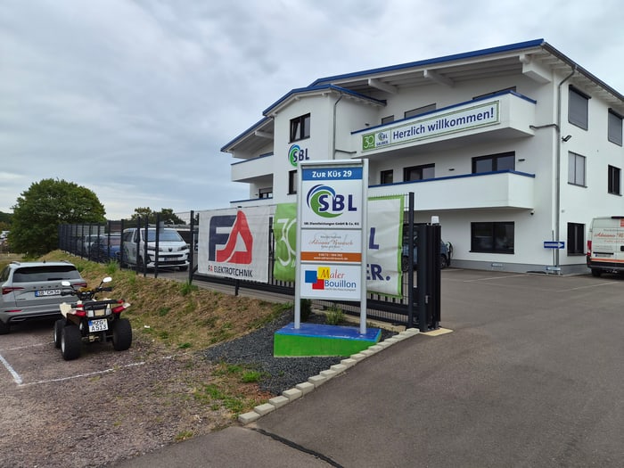 FA Elektrotechnik GmbH – Firmengebäude in Losheim am See