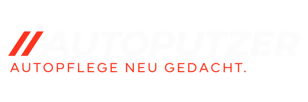 Firmenlogo "AUTOPUTZER" mit drei roten Streifen und dem Slogan "Ihrem Fahrzeug zu Liebe..." auf grünem Hintergrund.